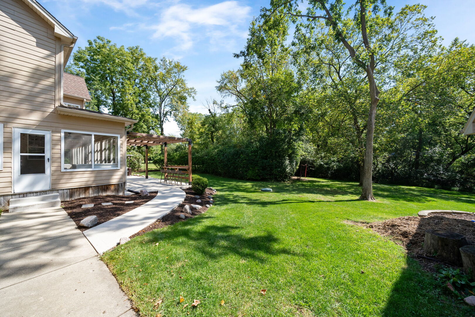 730 Council Hill Road, East Dundee, IL 60118