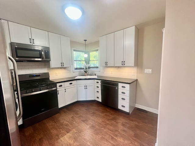 1323 Monroe Street, Lake In The Hills, IL 60156
