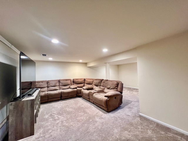 1323 Monroe Street, Lake In The Hills, IL 60156