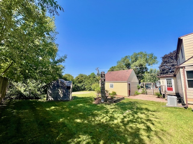 1323 Monroe Street, Lake In The Hills, IL 60156