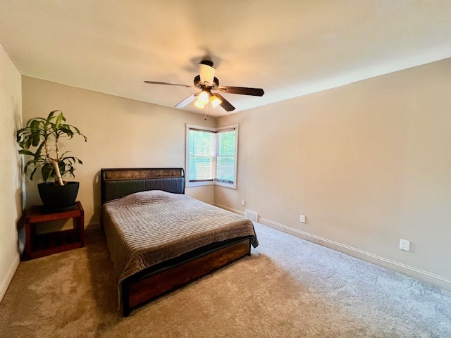 1323 Monroe Street, Lake In The Hills, IL 60156
