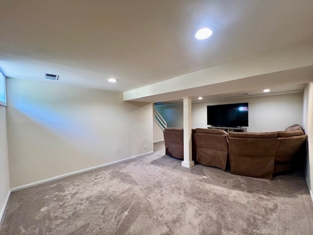 1323 Monroe Street, Lake In The Hills, IL 60156