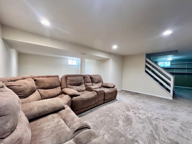 1323 Monroe Street, Lake In The Hills, IL 60156