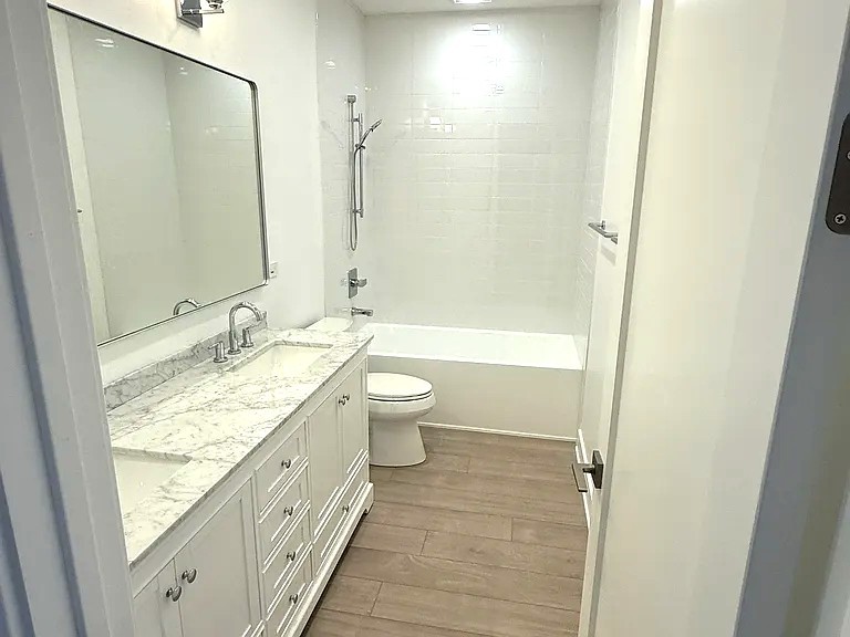 247 N West Street #201, Naperville, IL 60563