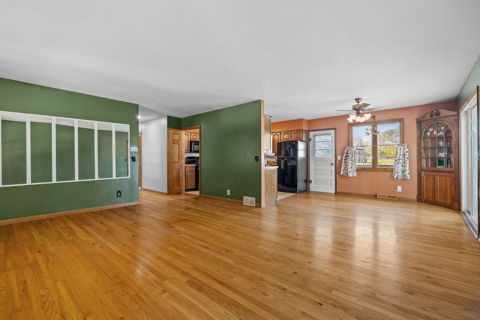 403 W Somonauk Street, Yorkville, IL 60560
