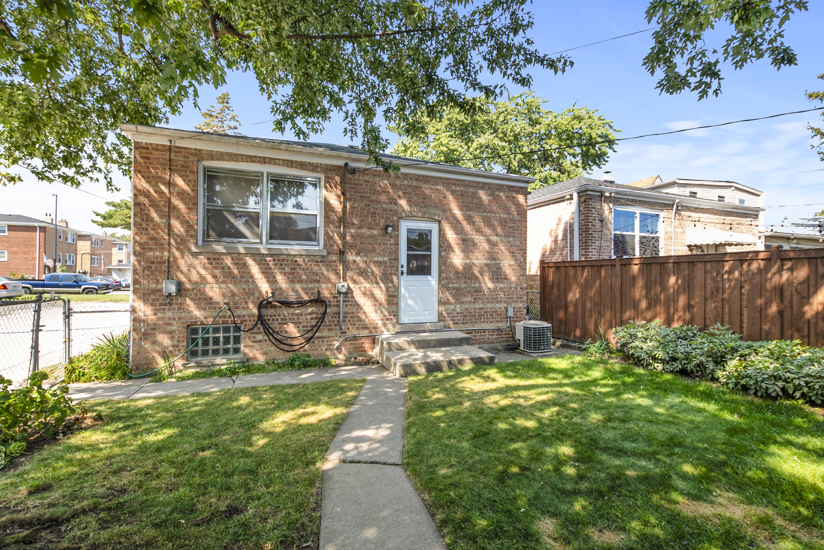 7851 Moody Avenue, Burbank, IL 60459