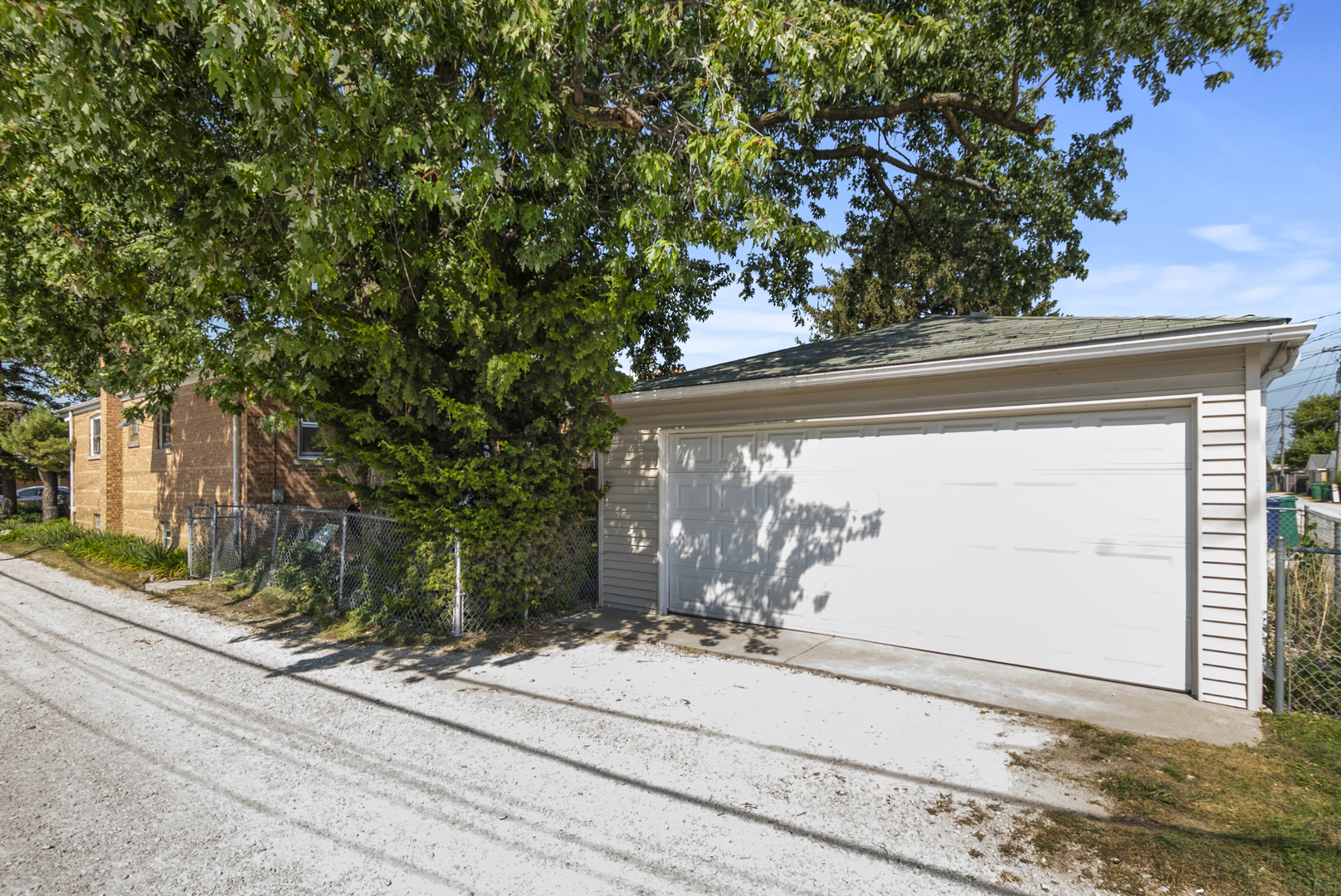 7851 Moody Avenue, Burbank, IL 60459