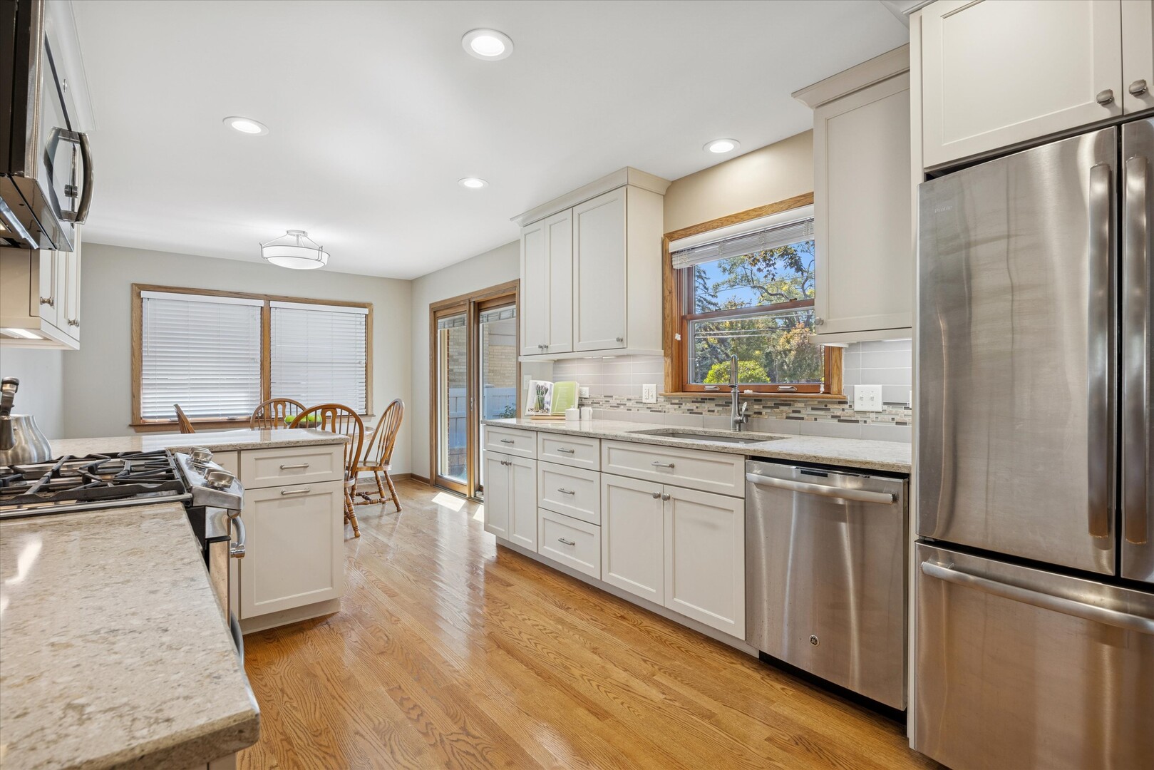 1140 S Stone Avenue, La Grange, IL 60525