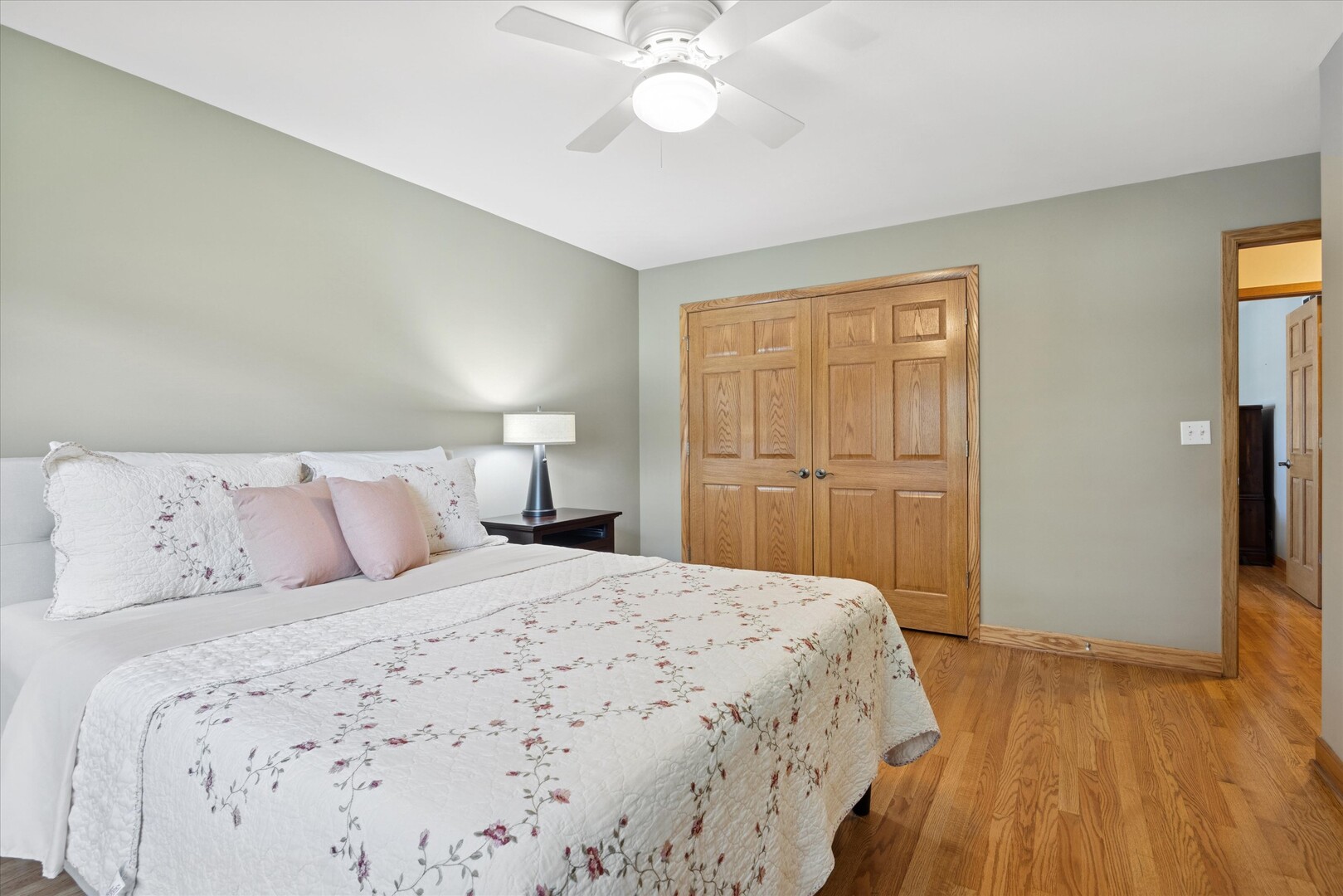 1140 S Stone Avenue, La Grange, IL 60525
