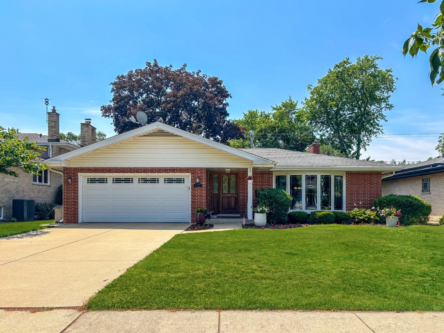 1140 S Stone Avenue, La Grange, IL 60525