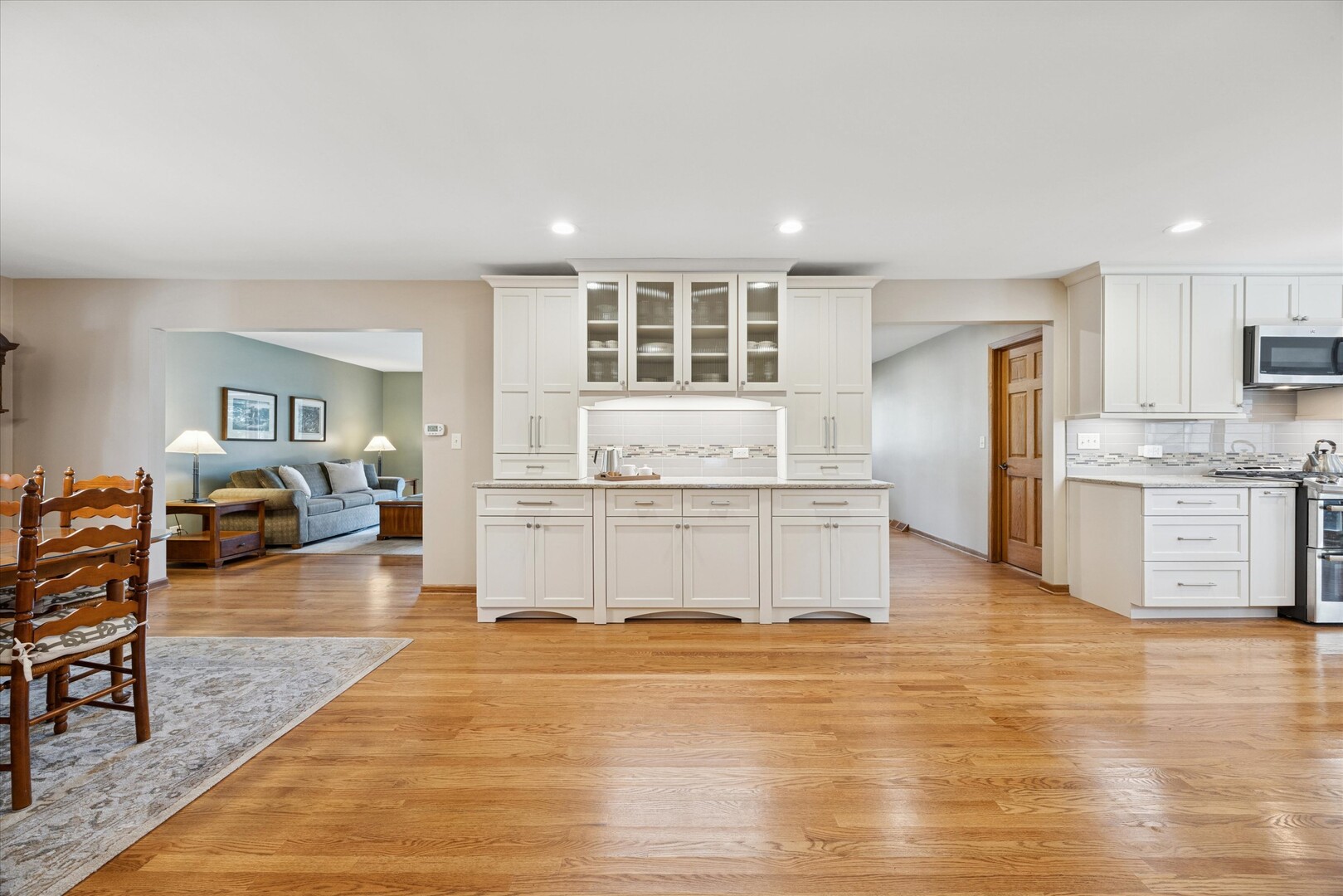 1140 S Stone Avenue, La Grange, IL 60525