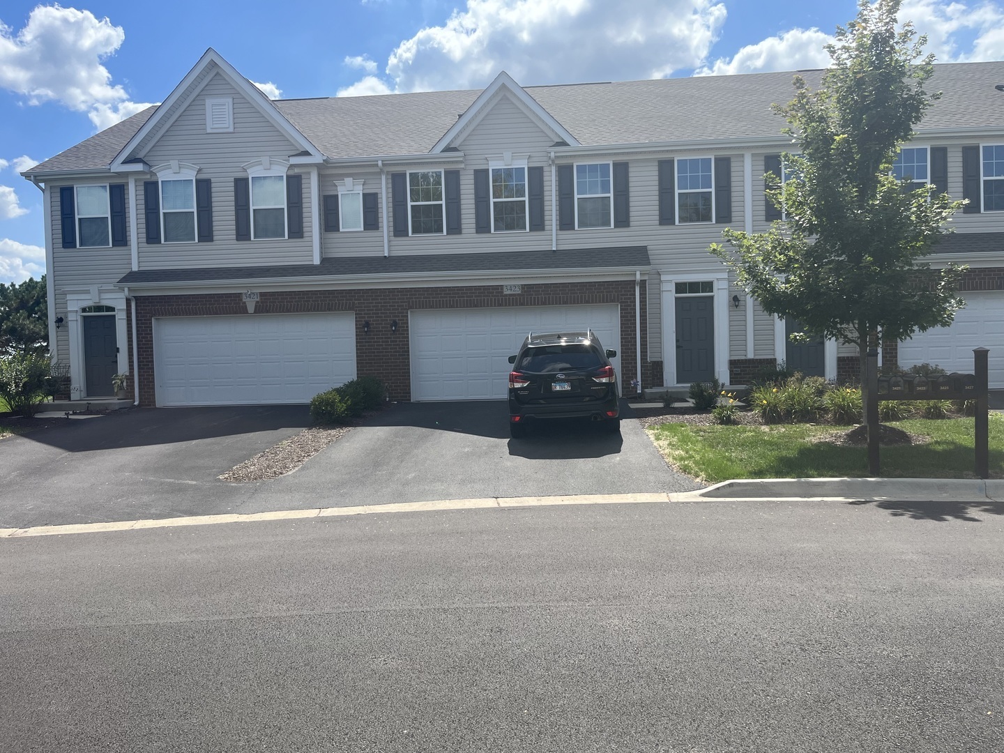 3423 Helene Rieder Drive #3423, Montgomery, IL 60538