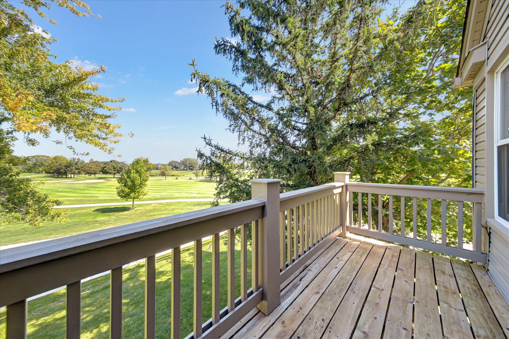 307 University Lane #A, Elk Grove Village, IL 60007