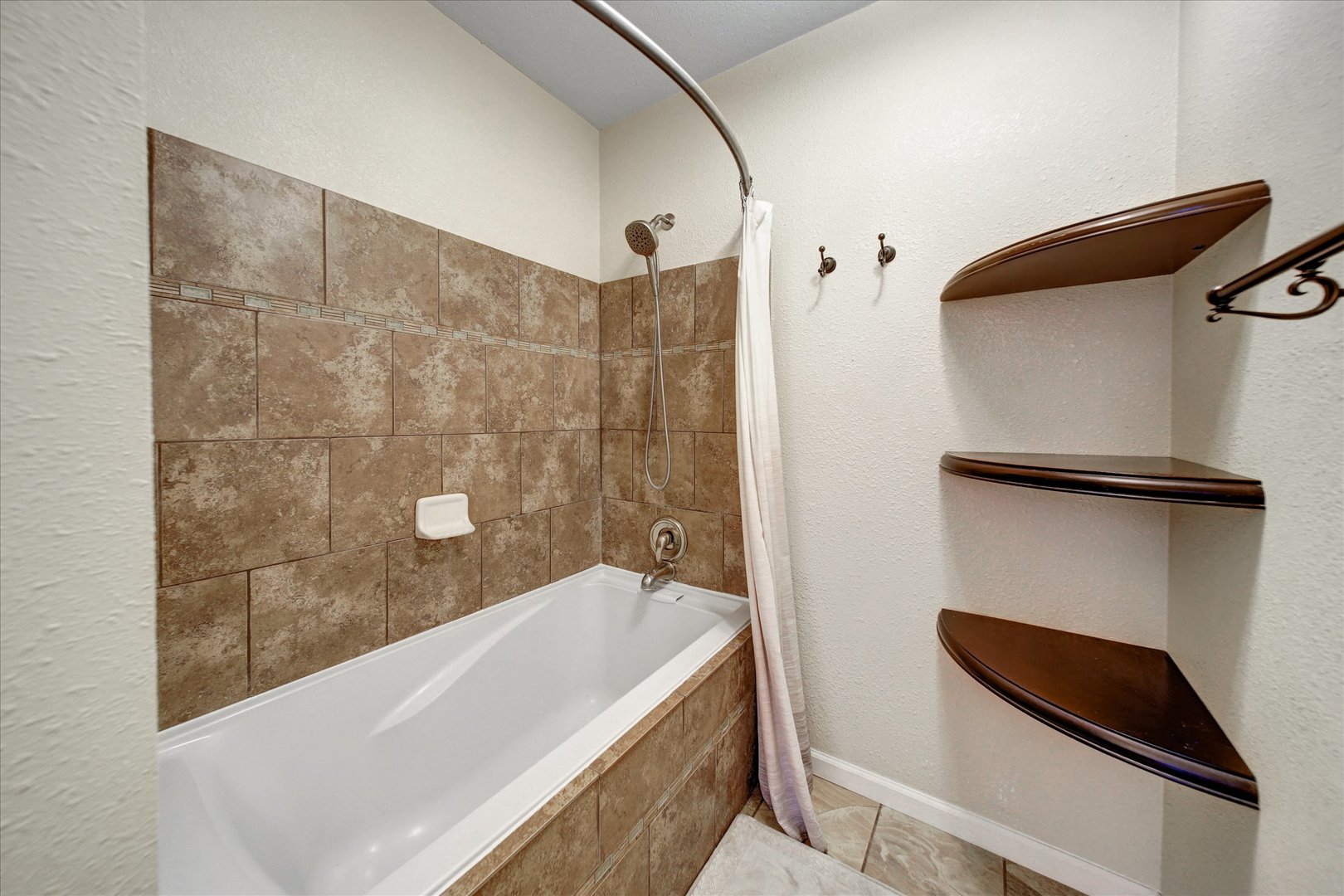 307 University Lane #A, Elk Grove Village, IL 60007