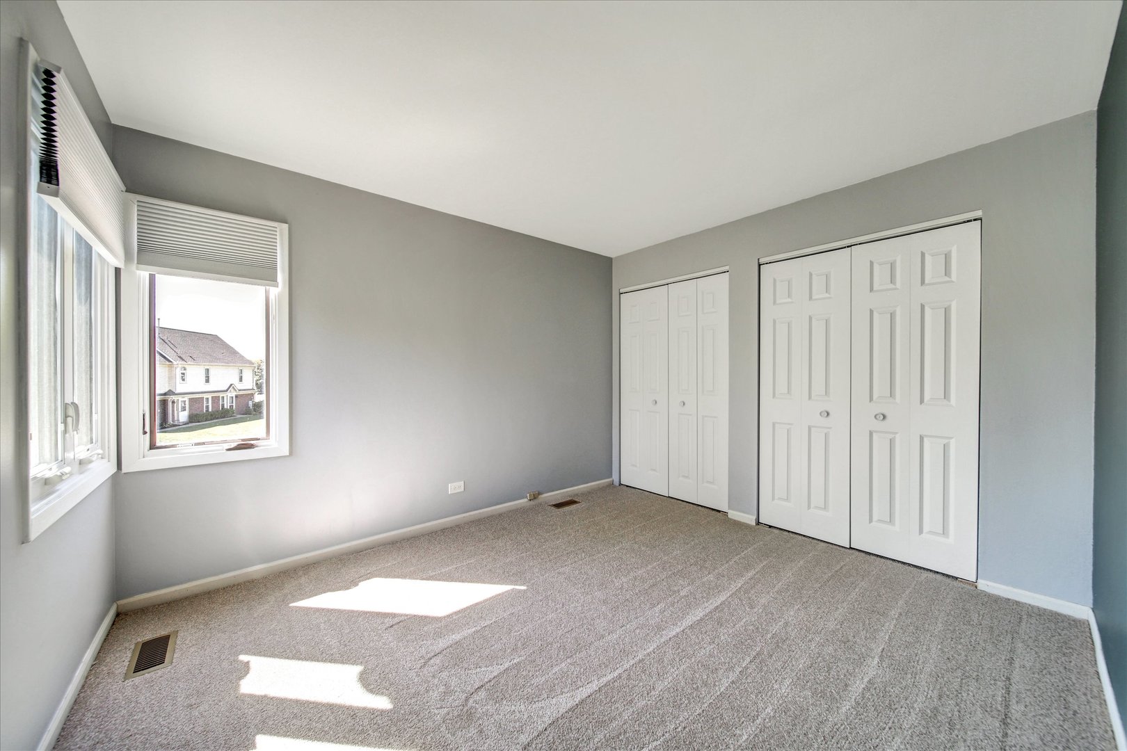 307 University Lane #A, Elk Grove Village, IL 60007