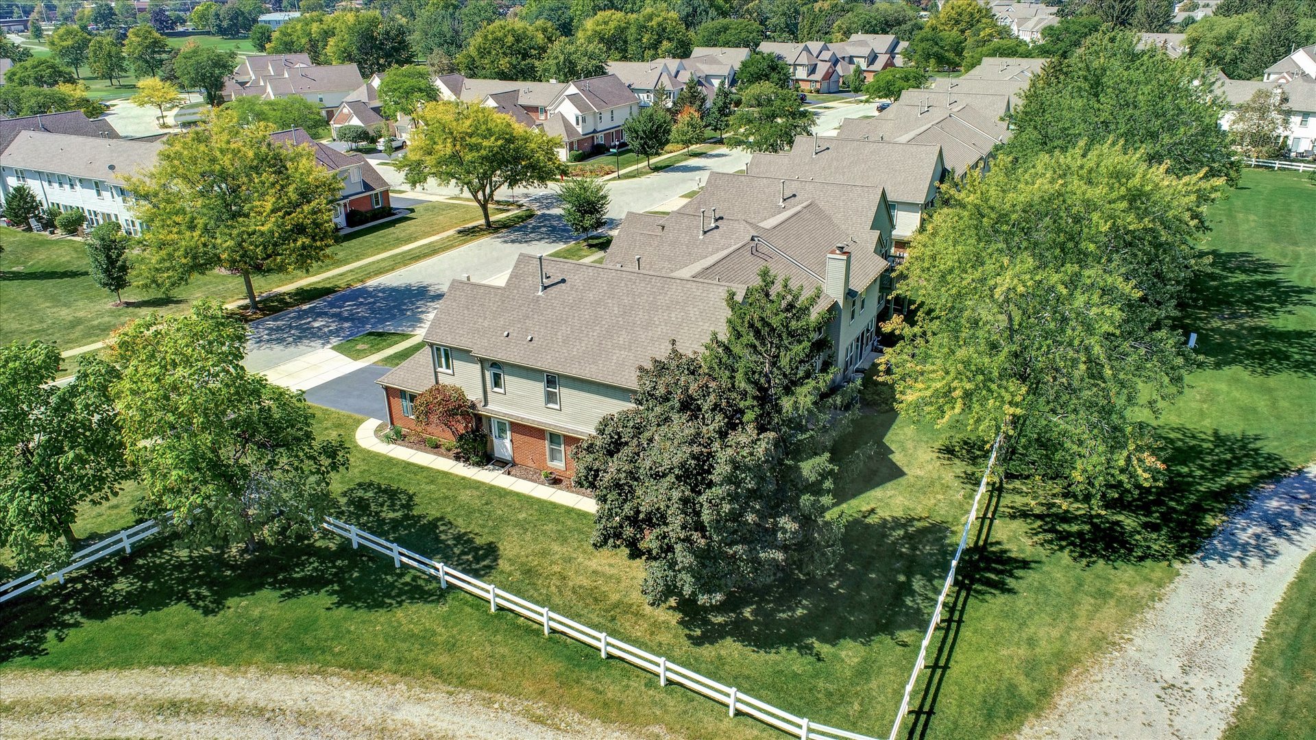 307 University Lane #A, Elk Grove Village, IL 60007