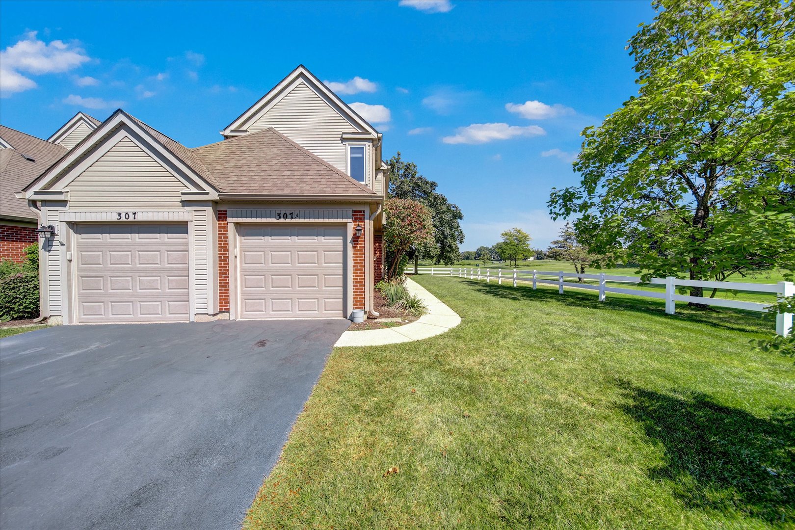 307 University Lane #A, Elk Grove Village, IL 60007