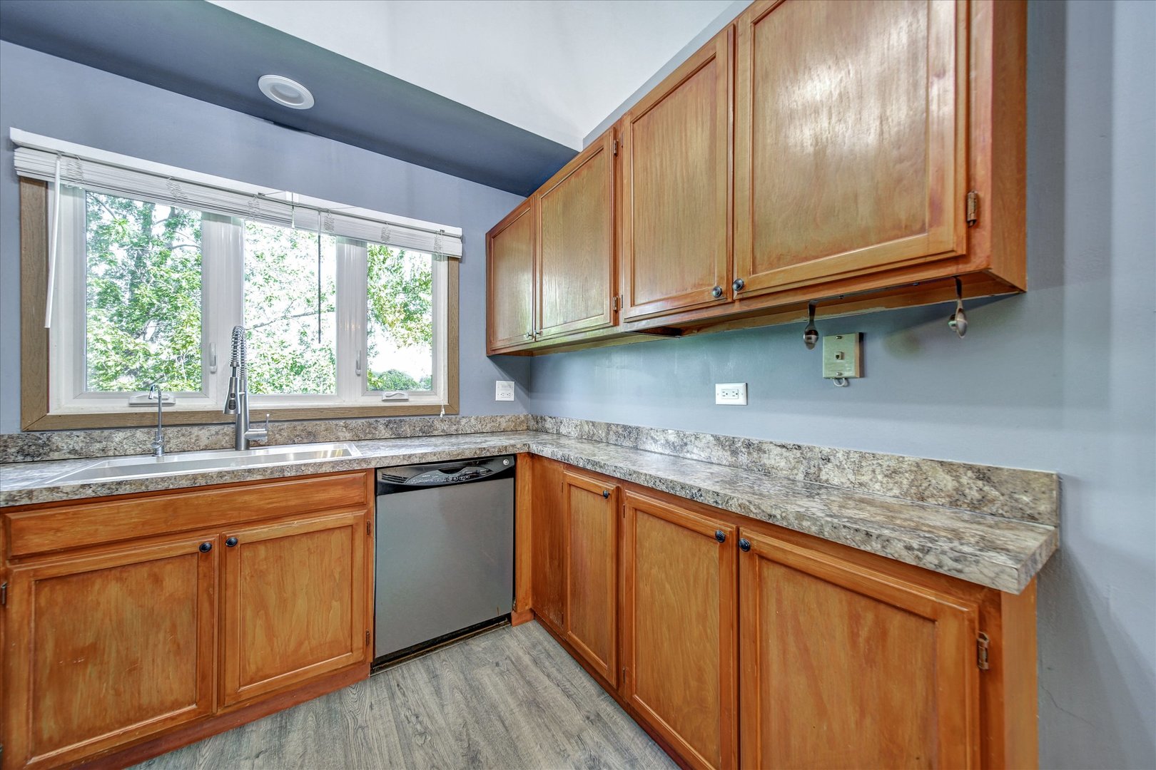 307 University Lane #A, Elk Grove Village, IL 60007