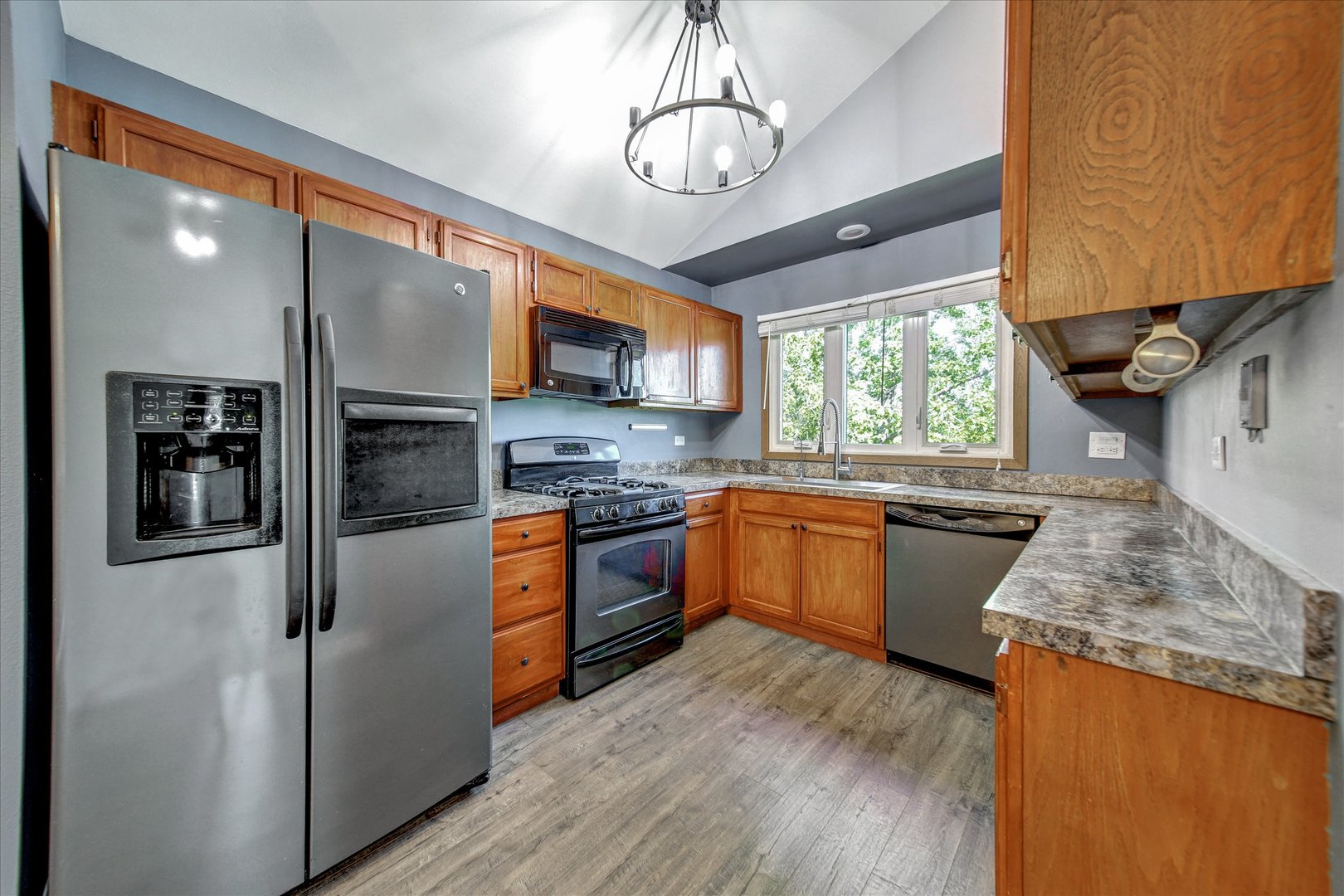 307 University Lane #A, Elk Grove Village, IL 60007