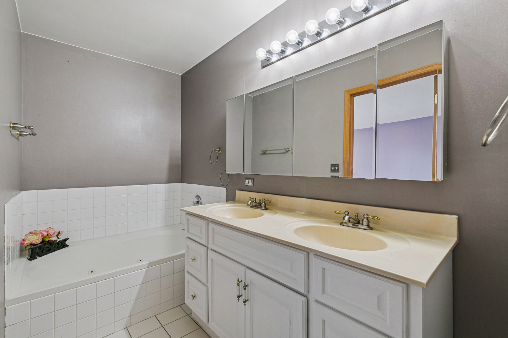 1603 Huntington Court, Flossmoor, IL 60422