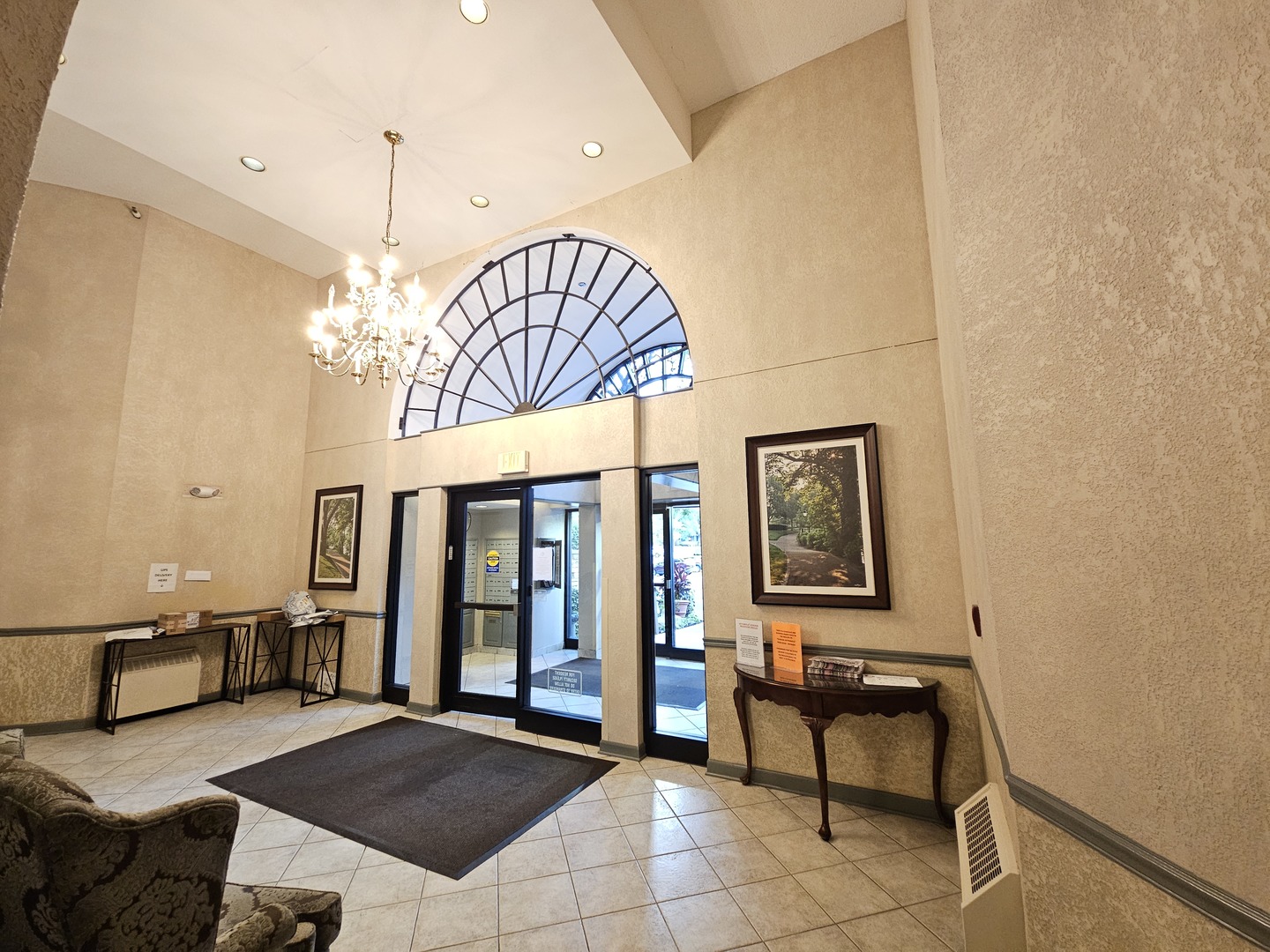 511 Aurora Avenue #414, Naperville, IL 60540