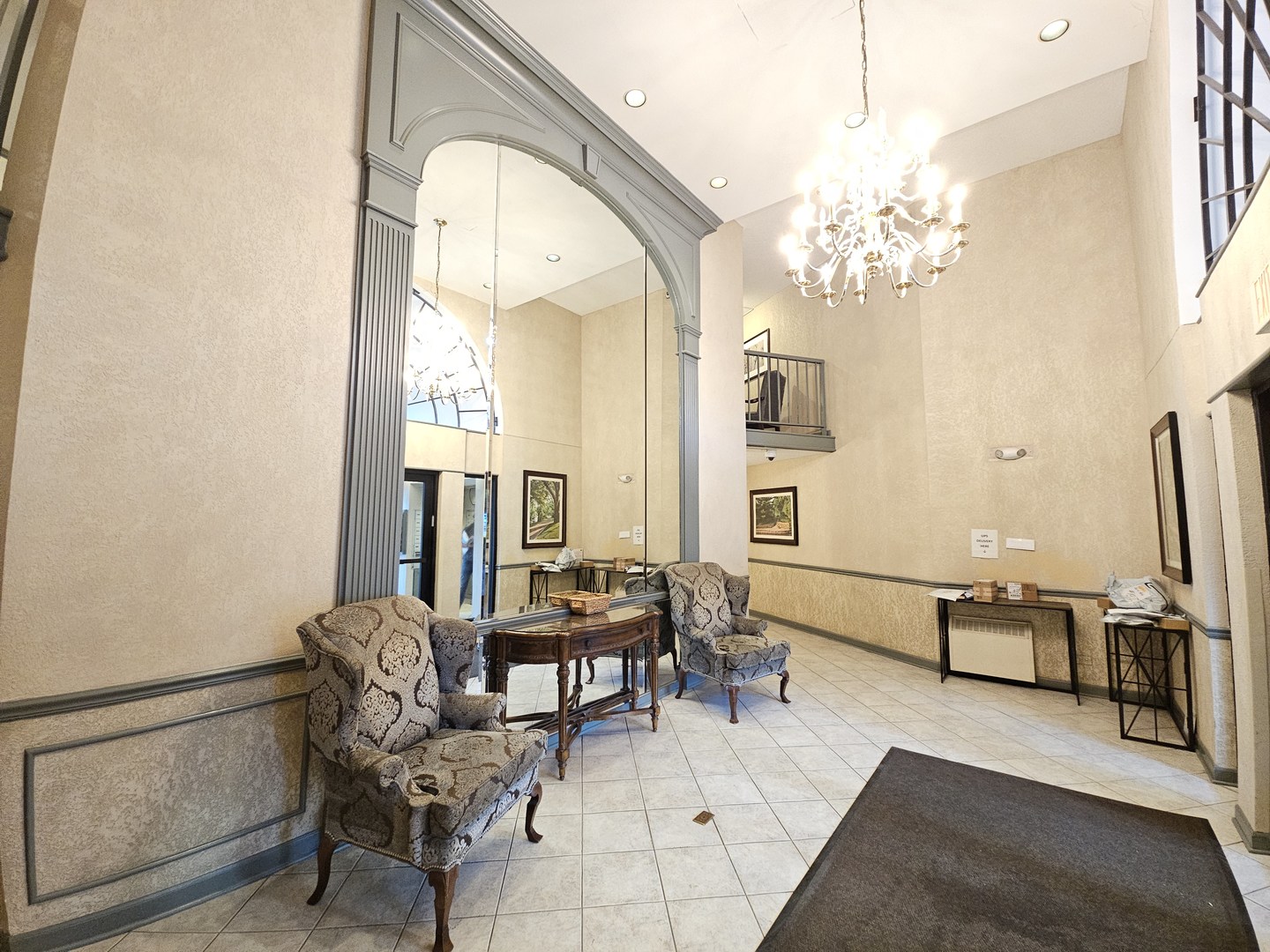 511 Aurora Avenue #414, Naperville, IL 60540