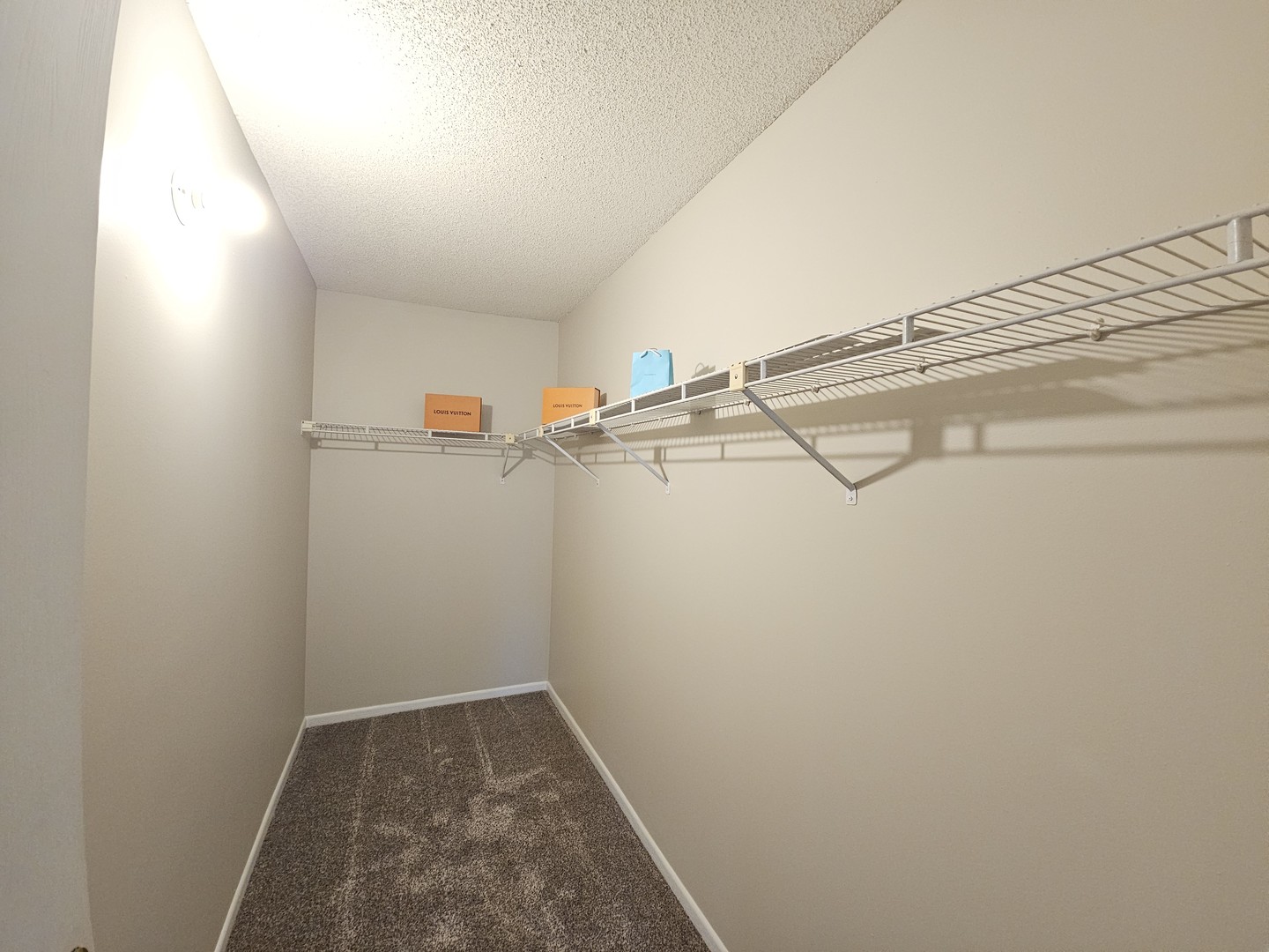 511 Aurora Avenue #414, Naperville, IL 60540
