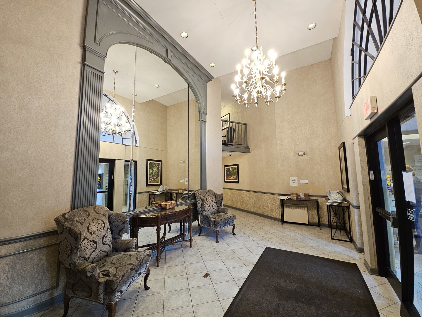 511 Aurora Avenue #414, Naperville, IL 60540