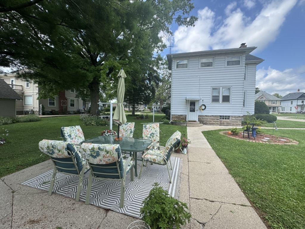 401 W 10th Street, Sterling, IL 61081