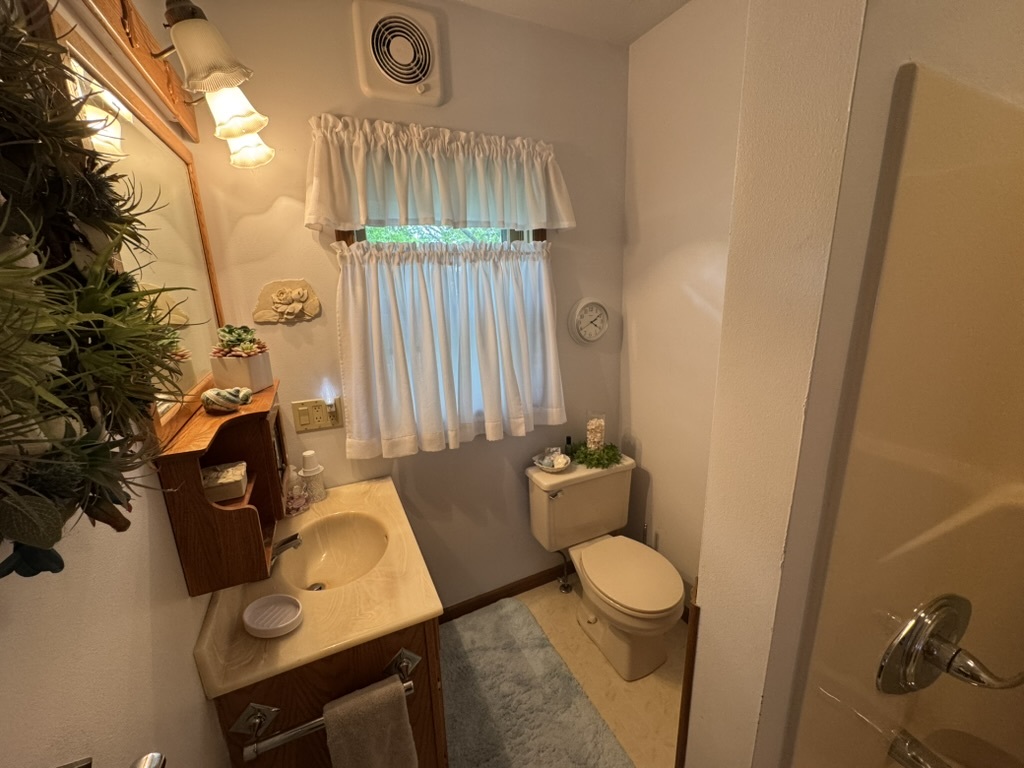 401 W 10th Street, Sterling, IL 61081