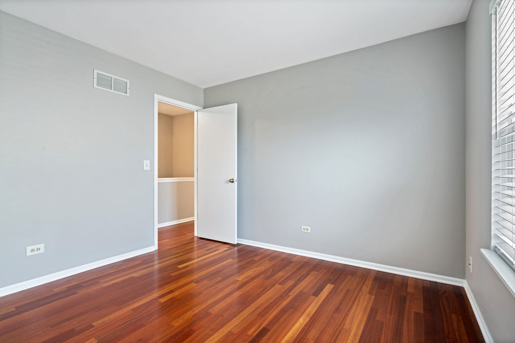 1940 Somerset Court, Romeoville, IL 60446