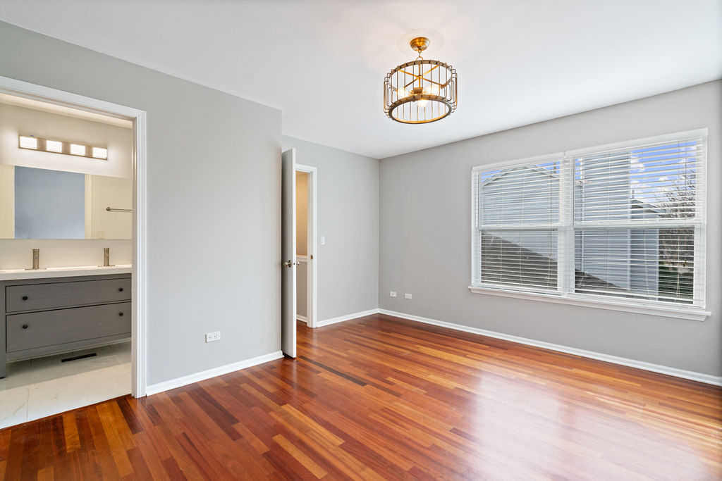 1940 Somerset Court, Romeoville, IL 60446