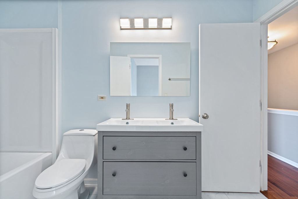 1940 Somerset Court, Romeoville, IL 60446