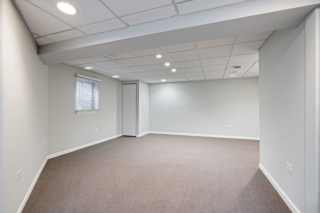 1940 Somerset Court, Romeoville, IL 60446