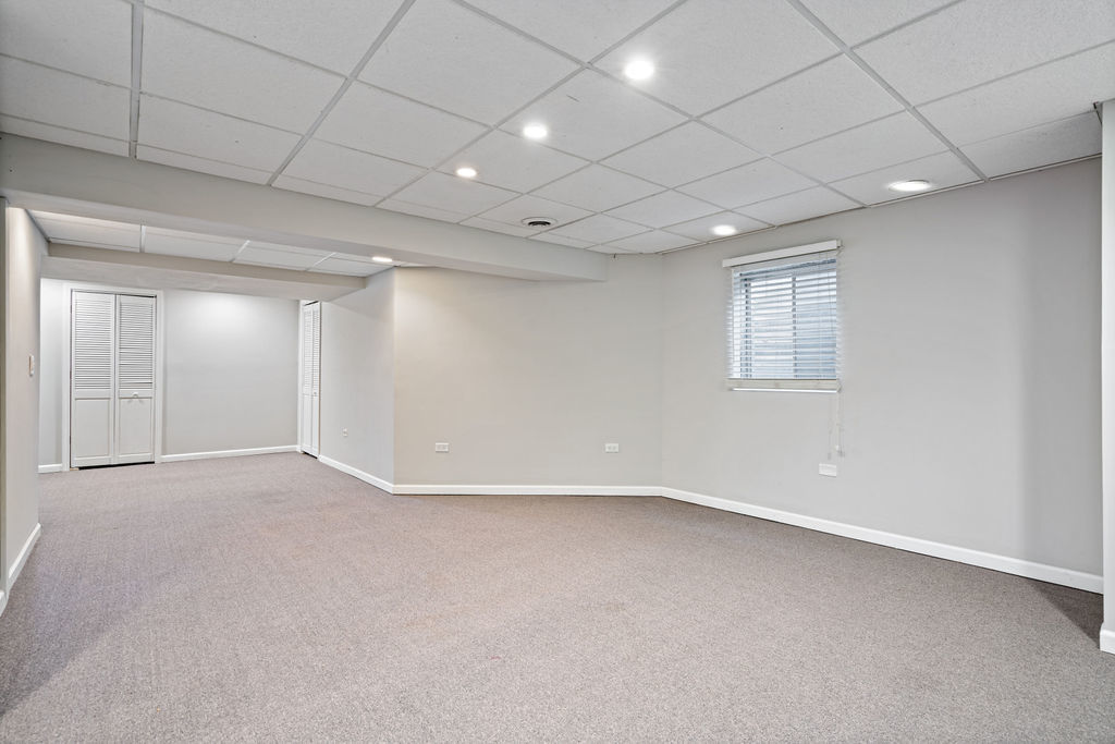 1940 Somerset Court, Romeoville, IL 60446