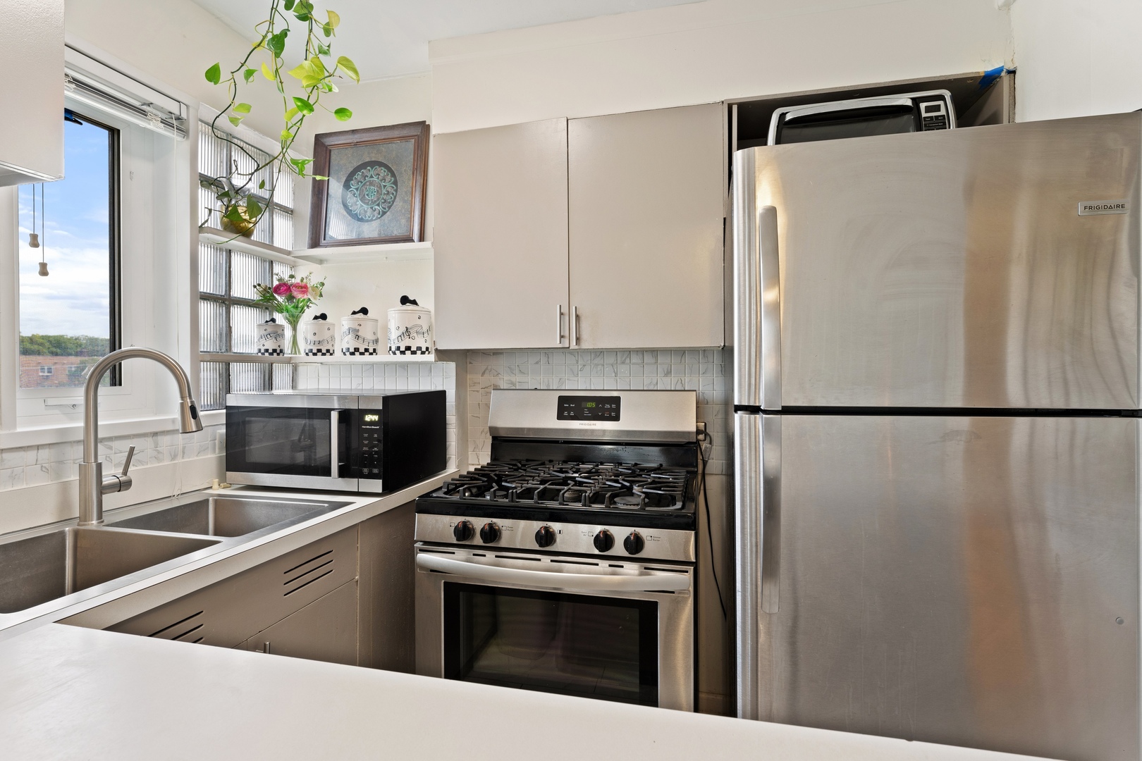 7202 Oak Avenue #4NE, River Forest, IL 60305