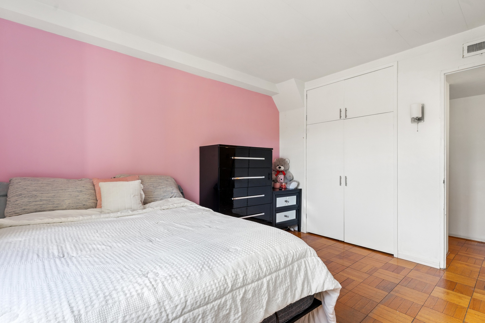 7202 Oak Avenue #4NE, River Forest, IL 60305