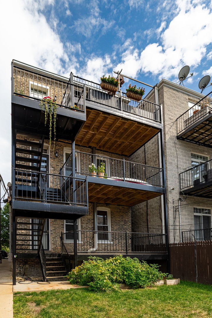 1456 N Artesian Avenue #3R, Chicago, IL 60622