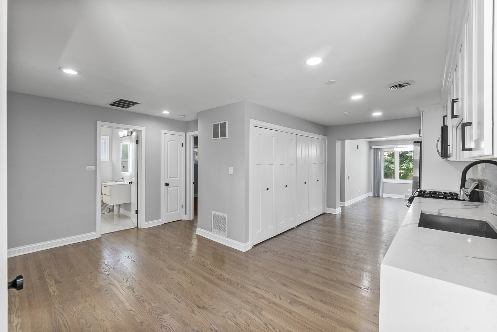 7240 Palma Lane, Morton Grove, IL 60053