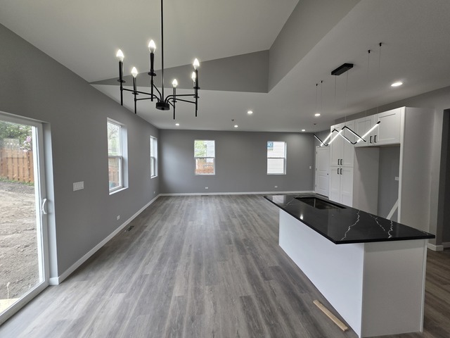 1390 Merrimac Lane, Hanover Park, IL 60133