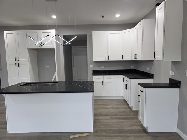 1390 Merrimac Lane, Hanover Park, IL 60133