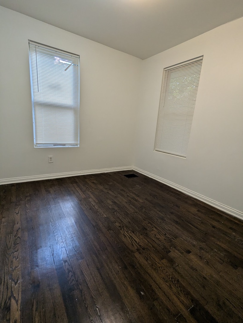 7414 S Colfax Avenue, Chicago, IL 60649