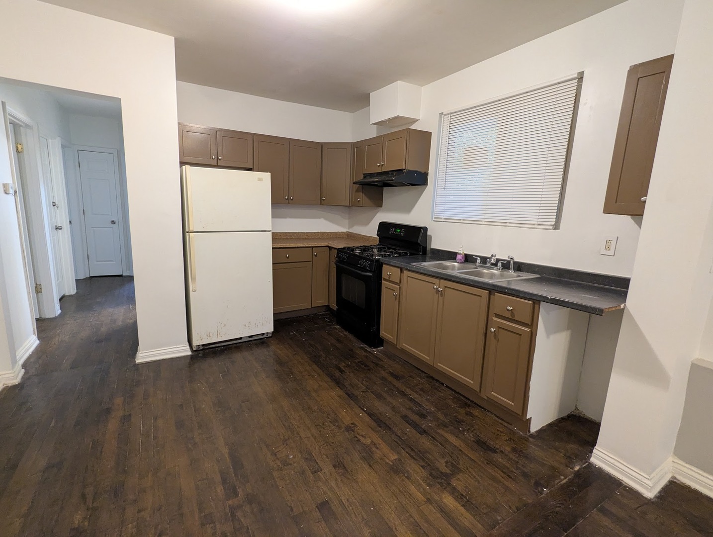 7414 S Colfax Avenue, Chicago, IL 60649