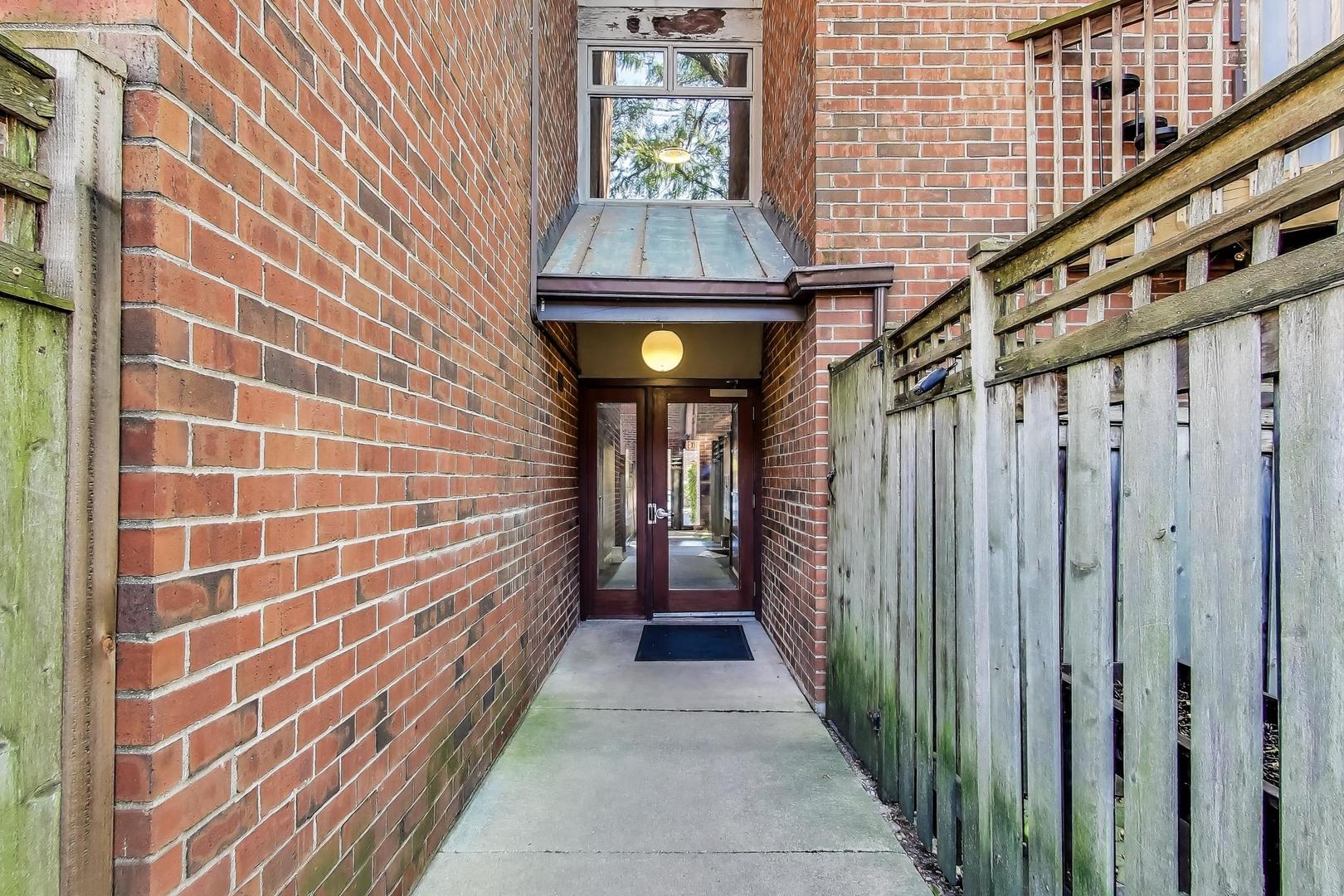 2045 N LARRABEE Street #7106, Chicago, IL 60614