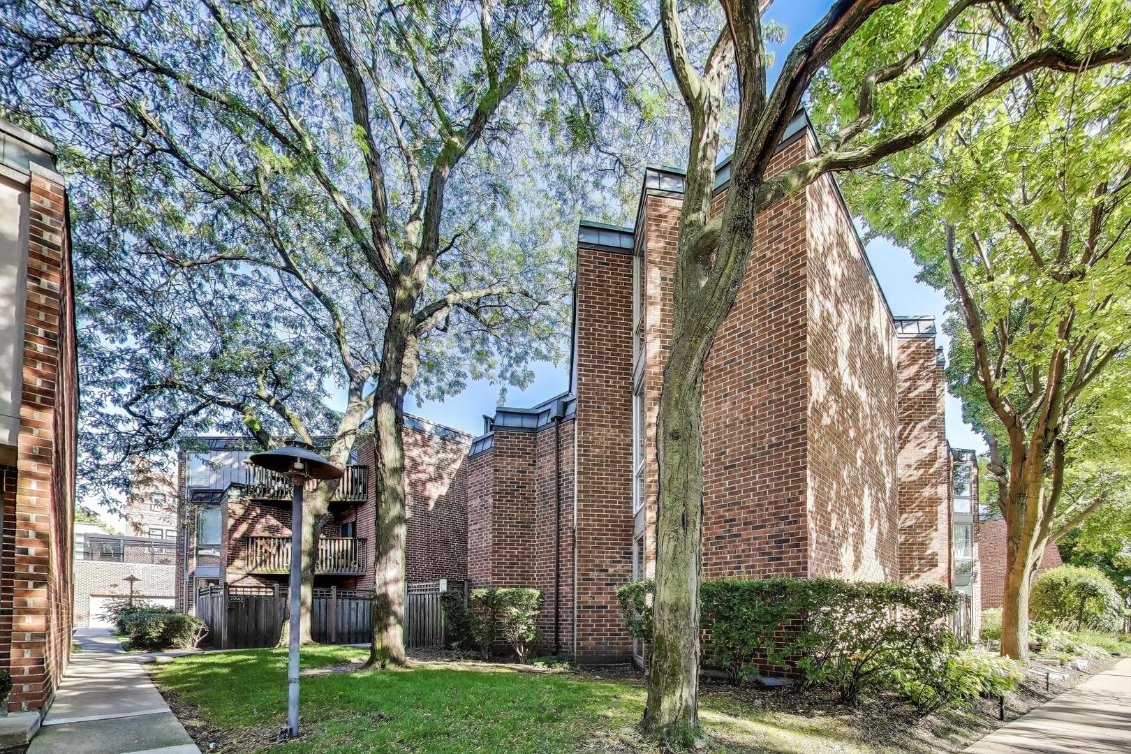 2045 N LARRABEE Street #7106, Chicago, IL 60614