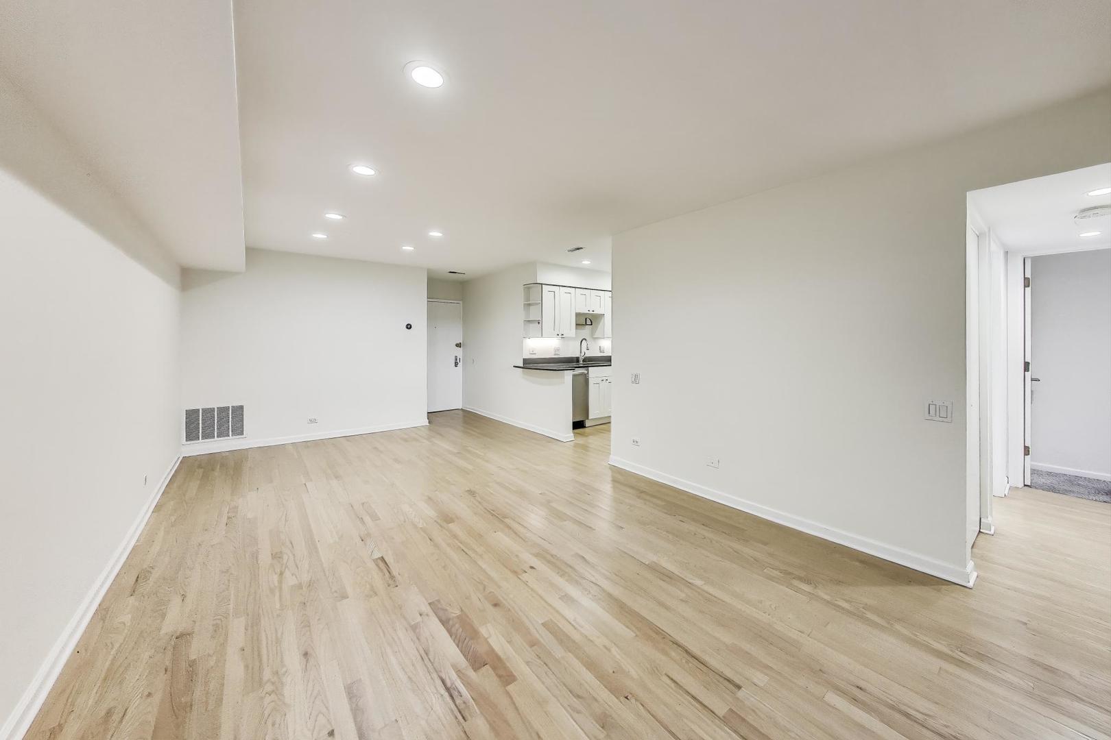 2045 N LARRABEE Street #7106, Chicago, IL 60614