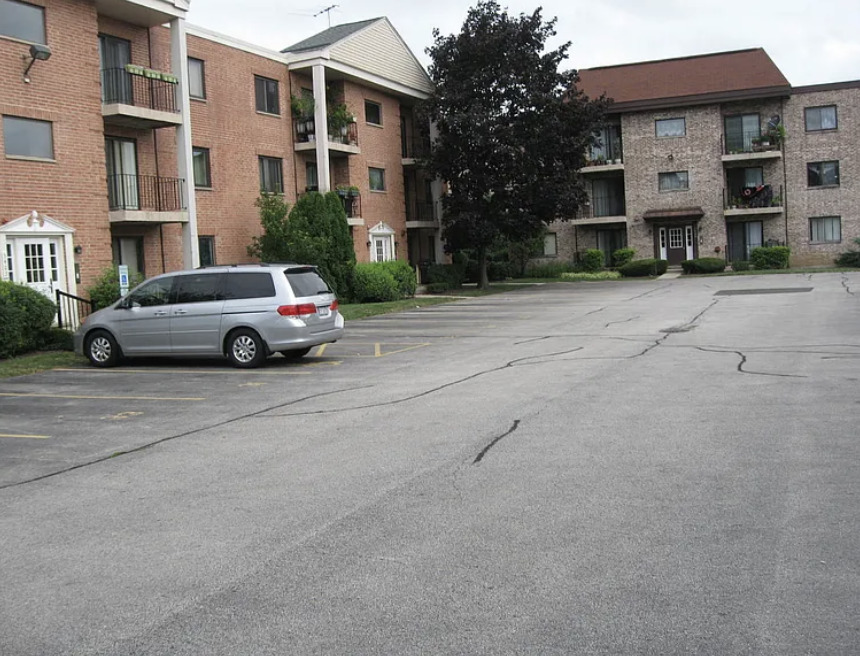5403 Chateau Drive #1, Rolling Meadows, IL 60008