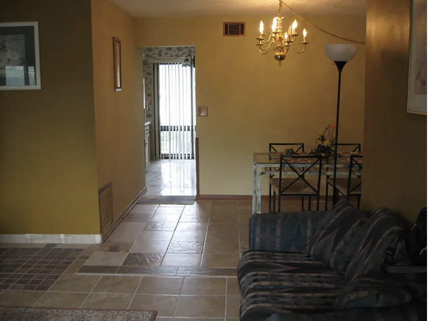 5403 Chateau Drive #1, Rolling Meadows, IL 60008