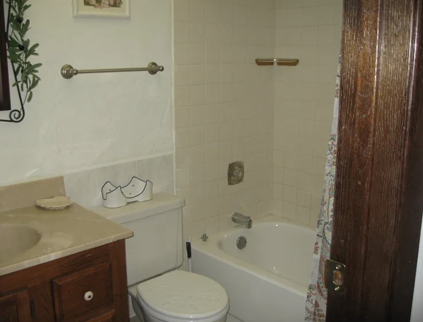5403 Chateau Drive #1, Rolling Meadows, IL 60008