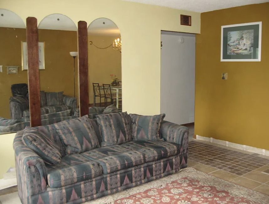 5403 Chateau Drive #1, Rolling Meadows, IL 60008